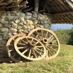 Roues de charrues en bois Vintage Location Décors Mariage Rhône Alpes
