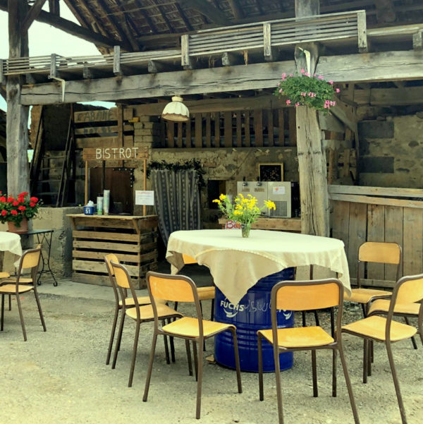 Location chaises écoles vintage évènement Isère 38 Rhône Alpes